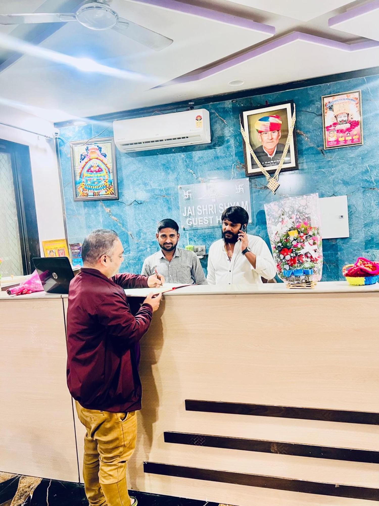 Shree Shyam Hotel Toran Dawar Khātu 외부 사진