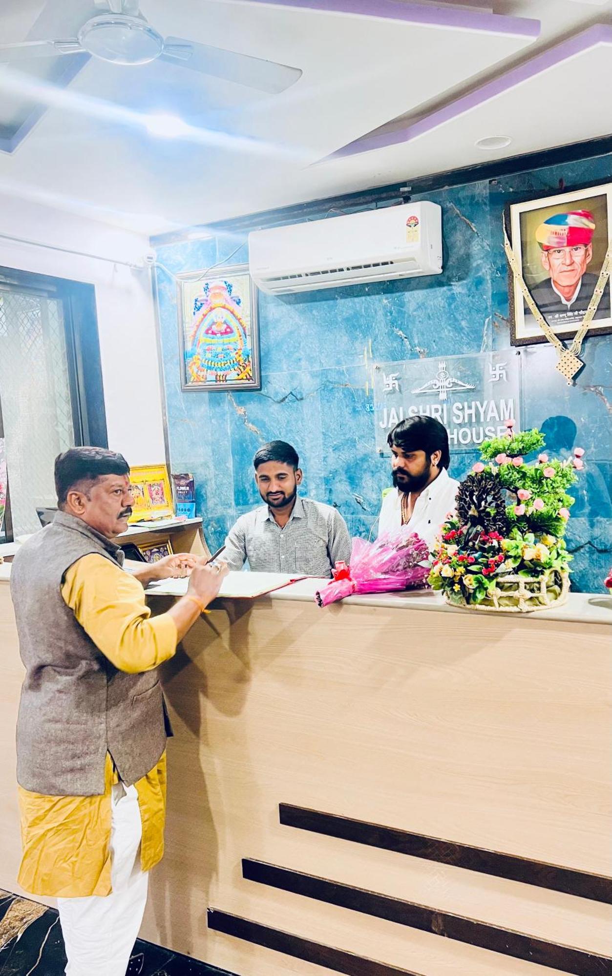 Shree Shyam Hotel Toran Dawar Khātu 외부 사진